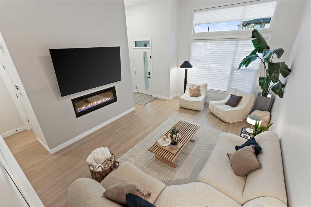 Picture of 358 Wolf Creek Manor SE, Calgary Real Estate Listing
