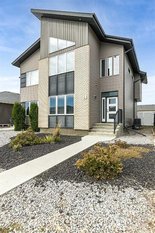 Picture of 14 Somerset Road SE, Medicine Hat Real Estate Listing