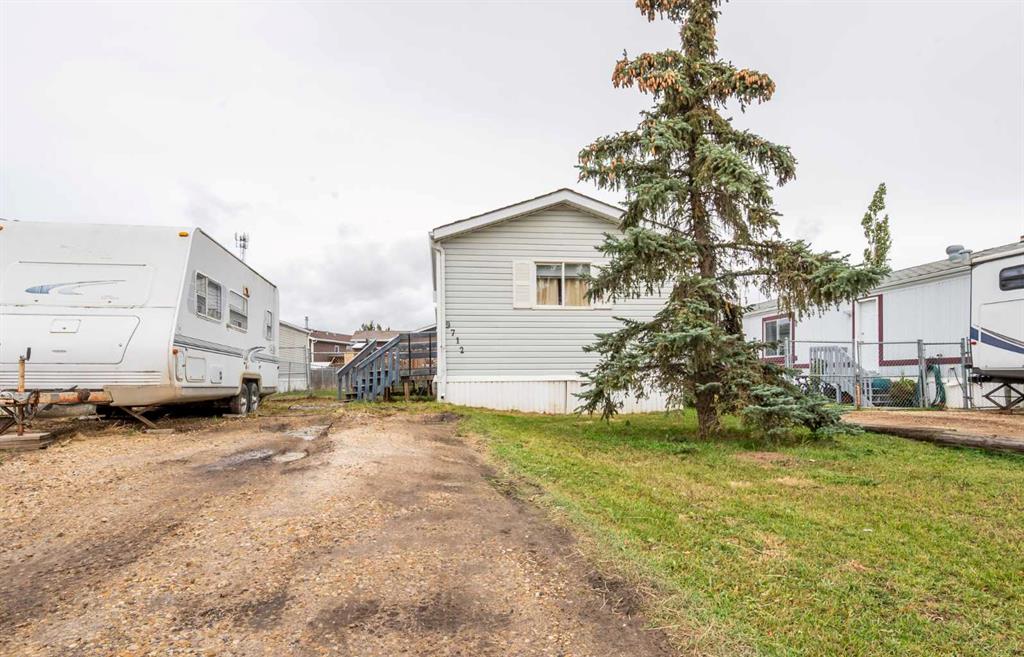 Picture of 9712 109 Avenue , Clairmont Real Estate Listing