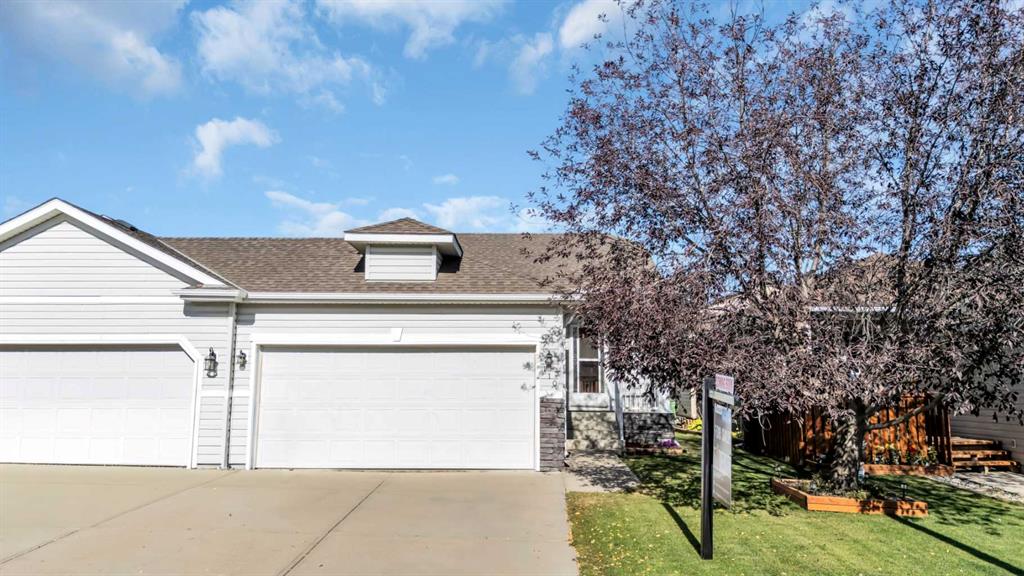 Picture of 110 West Creek Bay , Chestermere Real Estate Listing