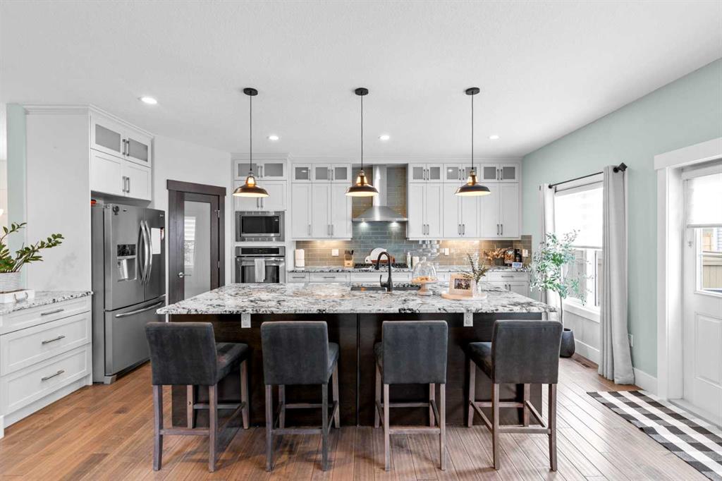 Picture of 148 Baysprings Court SW, Airdrie Real Estate Listing