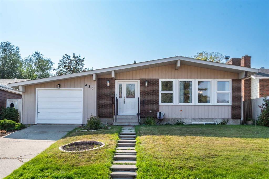 Picture of 436 Queensland Circle SE, Calgary Real Estate Listing