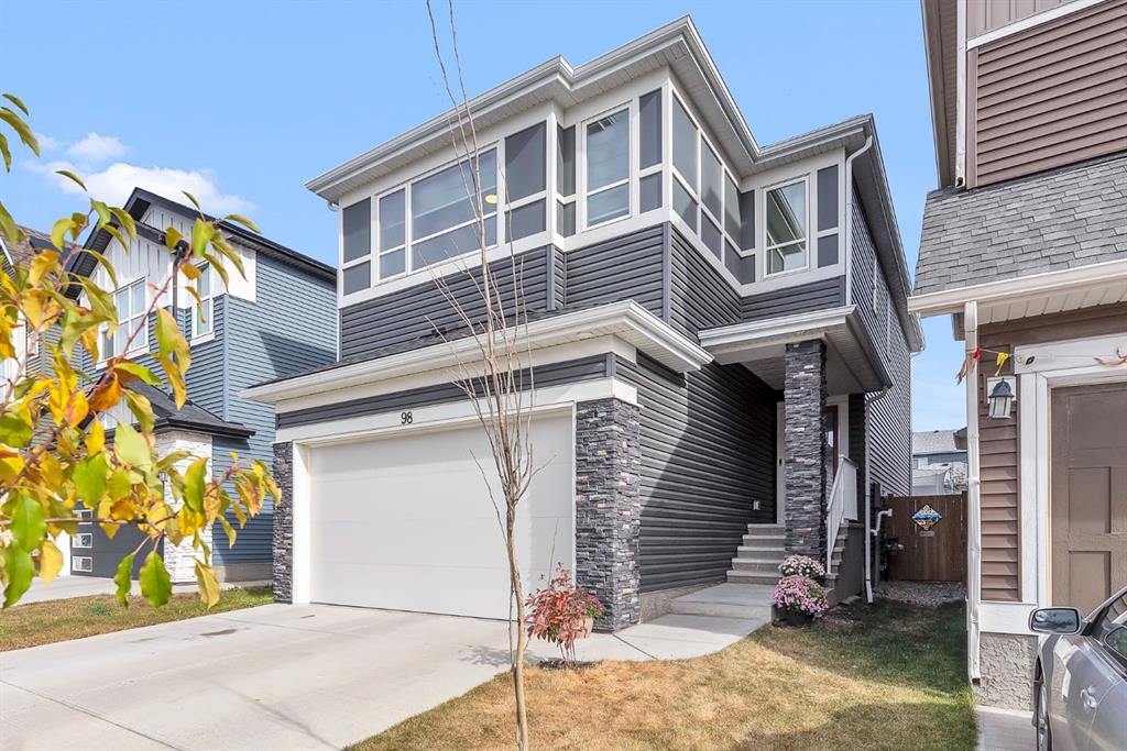 Picture of 98 Lucas Crescent NW, Calgary Real Estate Listing