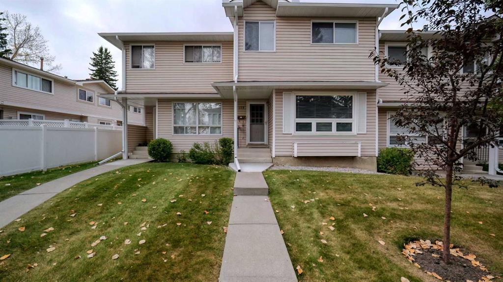 Picture of 135 Woodsman Lane SW, Calgary Real Estate Listing