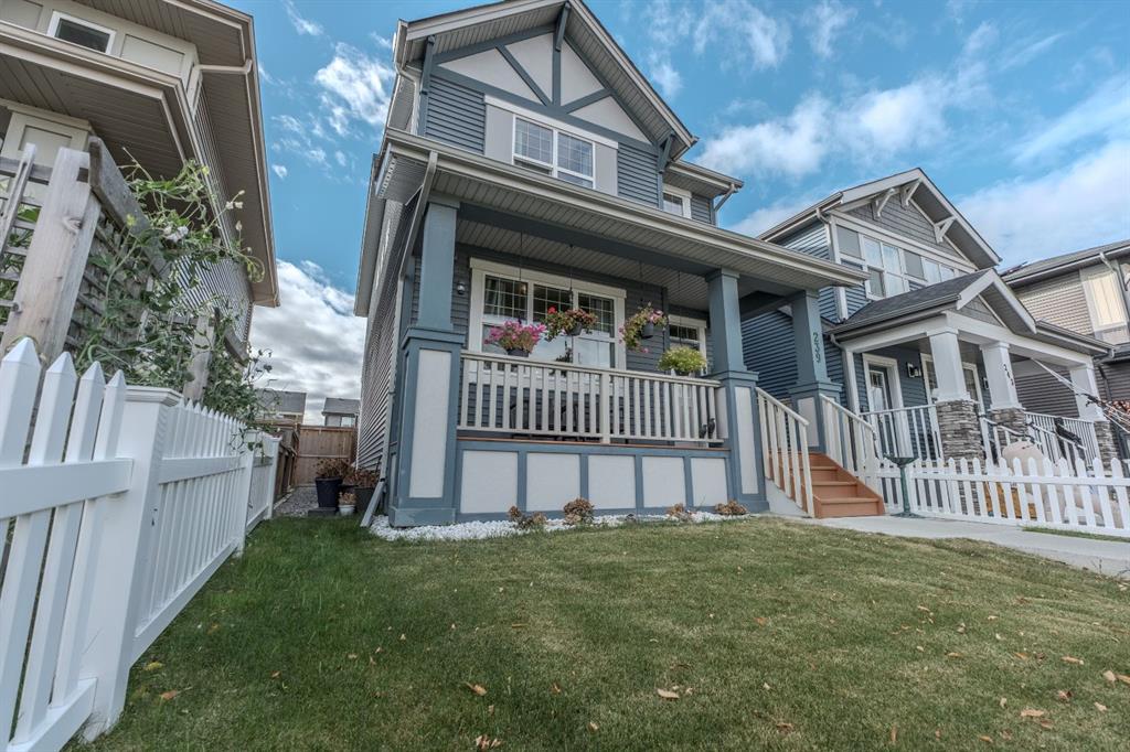 Picture of 239 Sundown Road , Cochrane Real Estate Listing