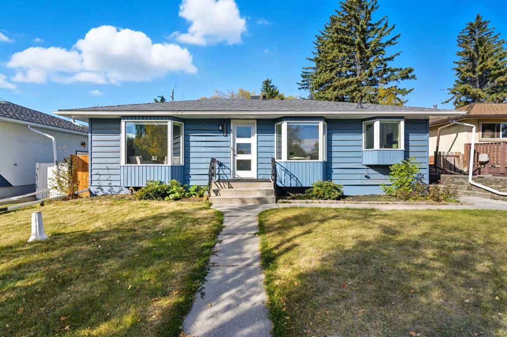 Picture of 2009 Cottonwood Crescent SE, Calgary Real Estate Listing