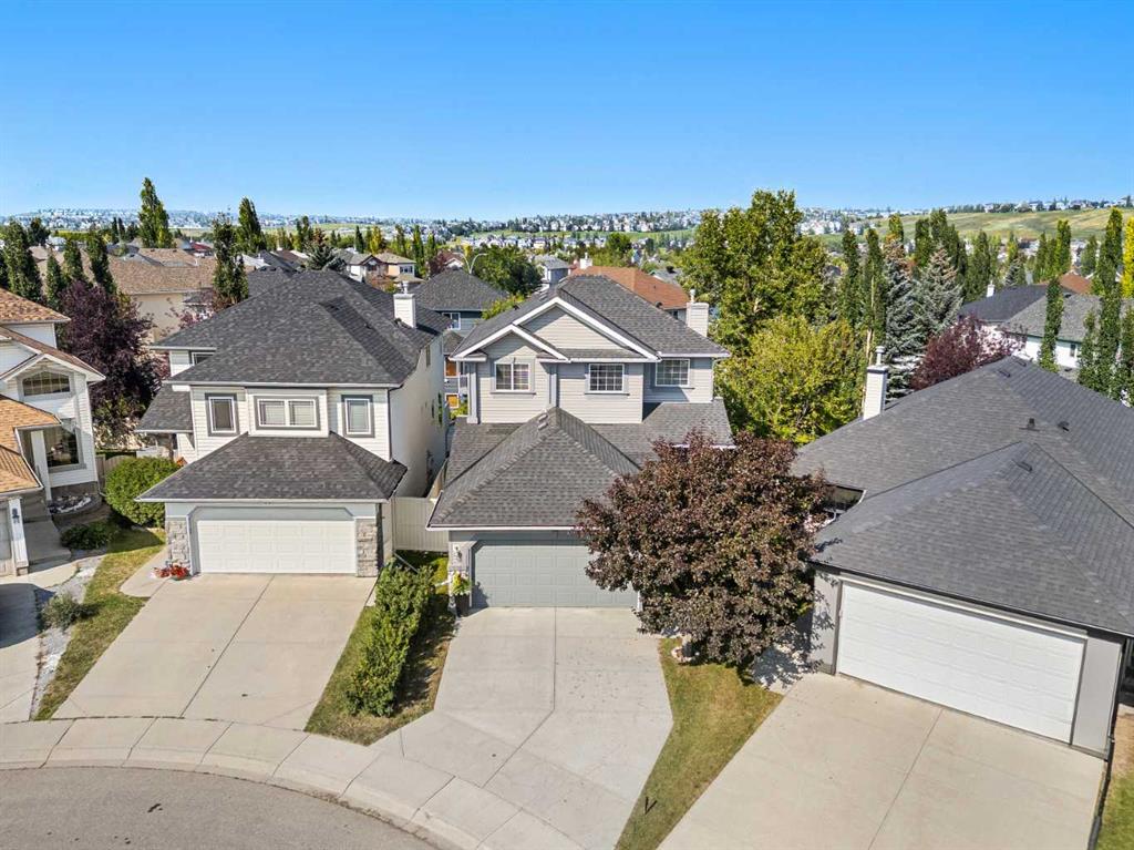 Picture of 335 Hidden Valley Grove NW, Calgary Real Estate Listing