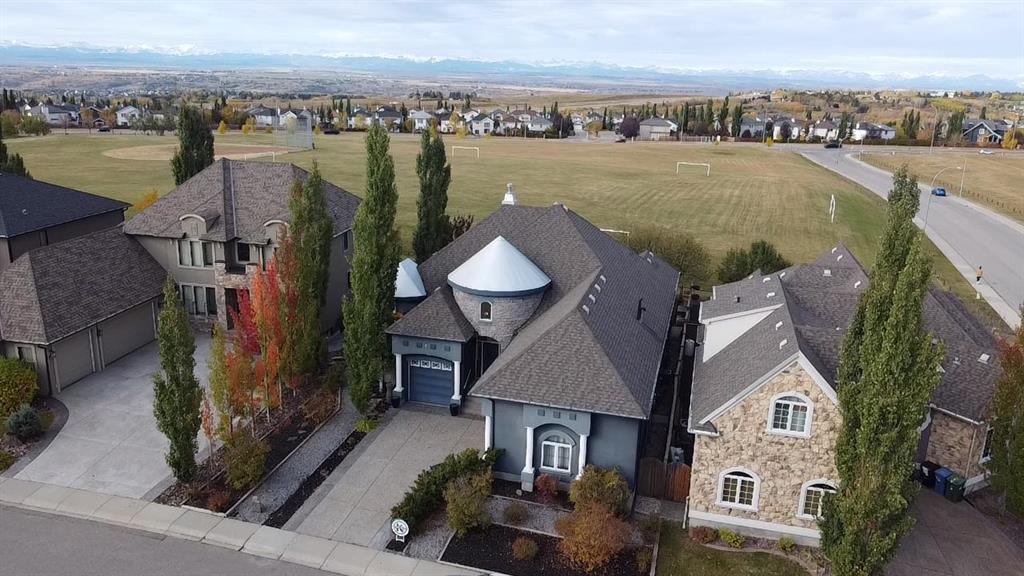 Picture of 7 Rockcliff Landing NW, Calgary Real Estate Listing