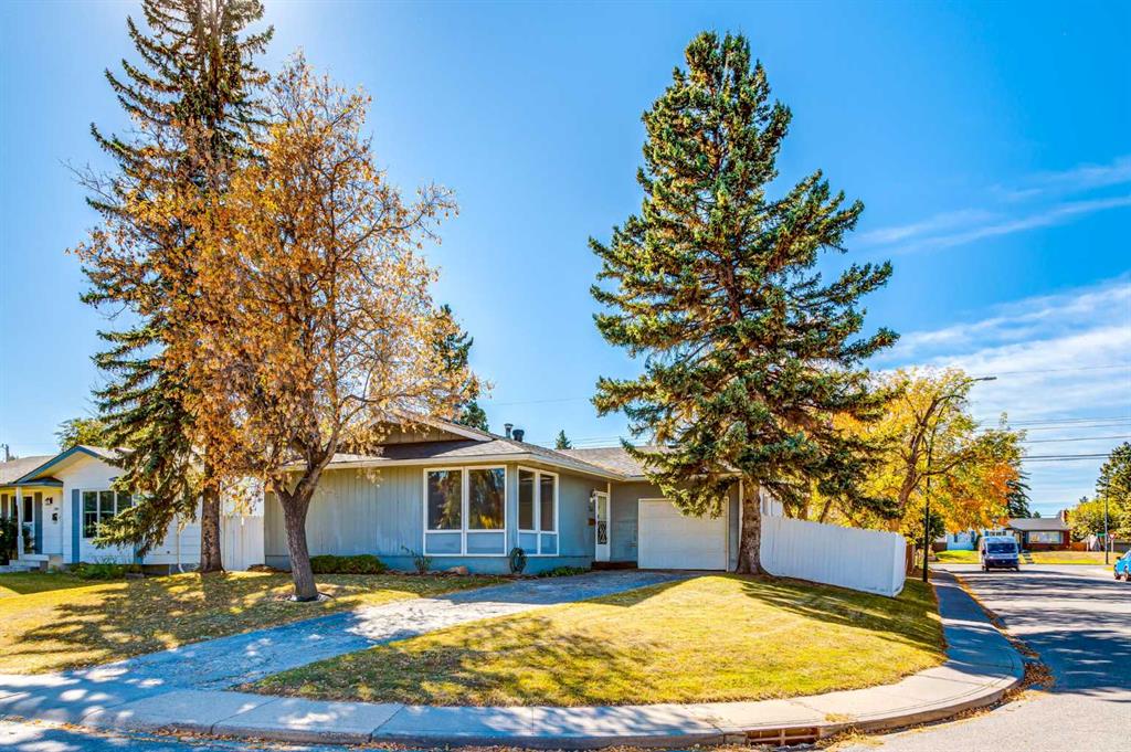 Picture of 244 Maple Court Crescent SE, Calgary Real Estate Listing