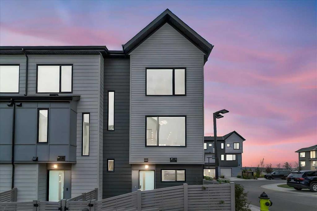 Picture of 203 Evanscrest Square NW, Calgary Real Estate Listing