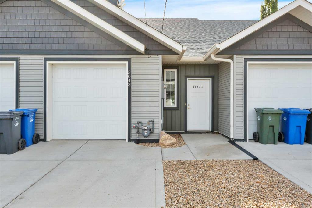 Picture of 5043 56 Street , Innisfail Real Estate Listing