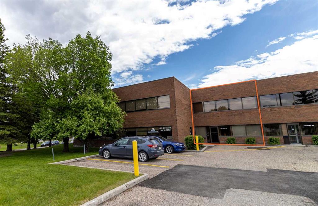 Picture of 2447 42 Avenue NE, Calgary Real Estate Listing
