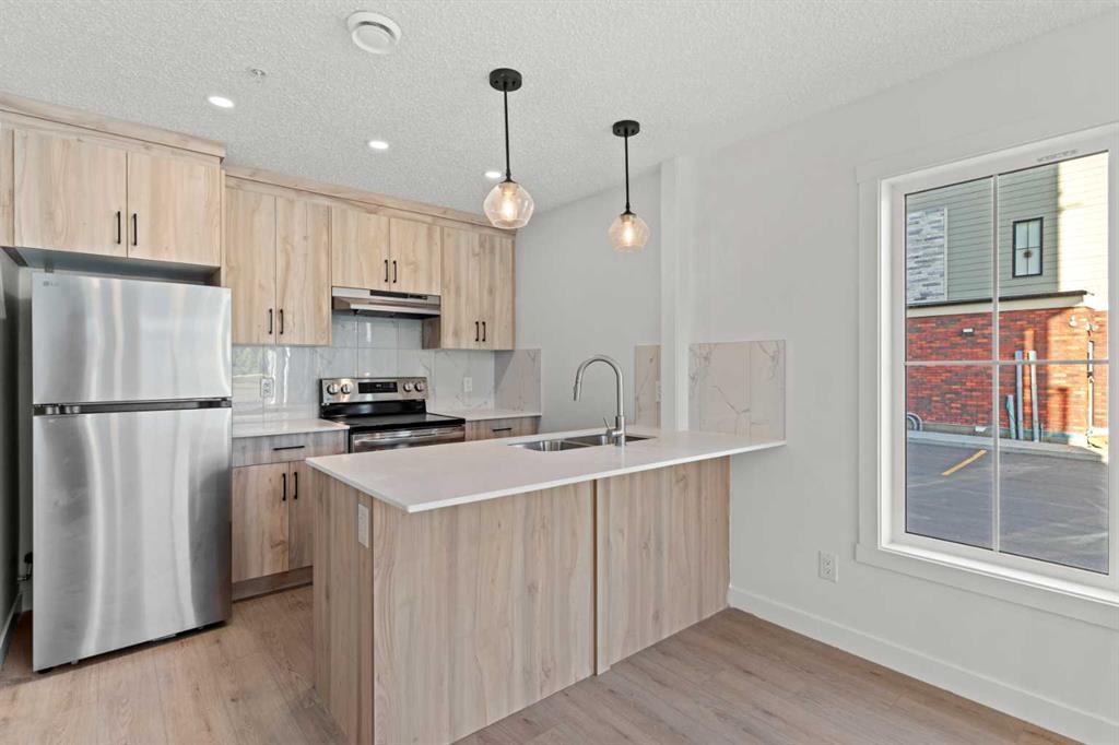 Picture of 109, 156 Park Street , Cochrane Real Estate Listing