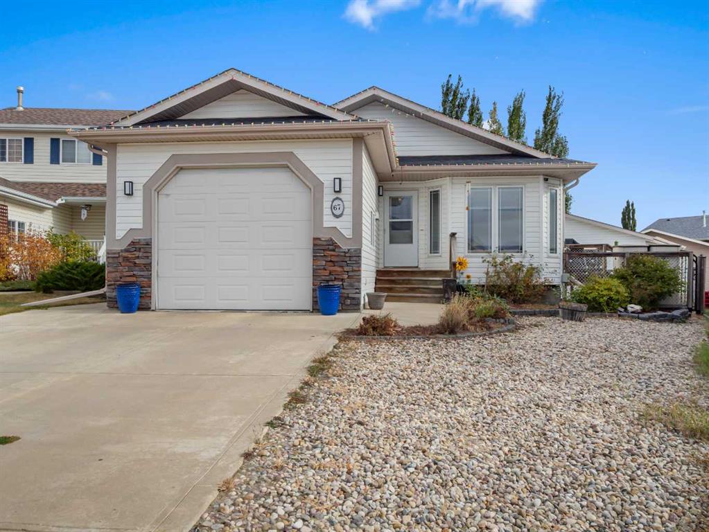Picture of 67 Plumtree Crescent , Blackfalds Real Estate Listing