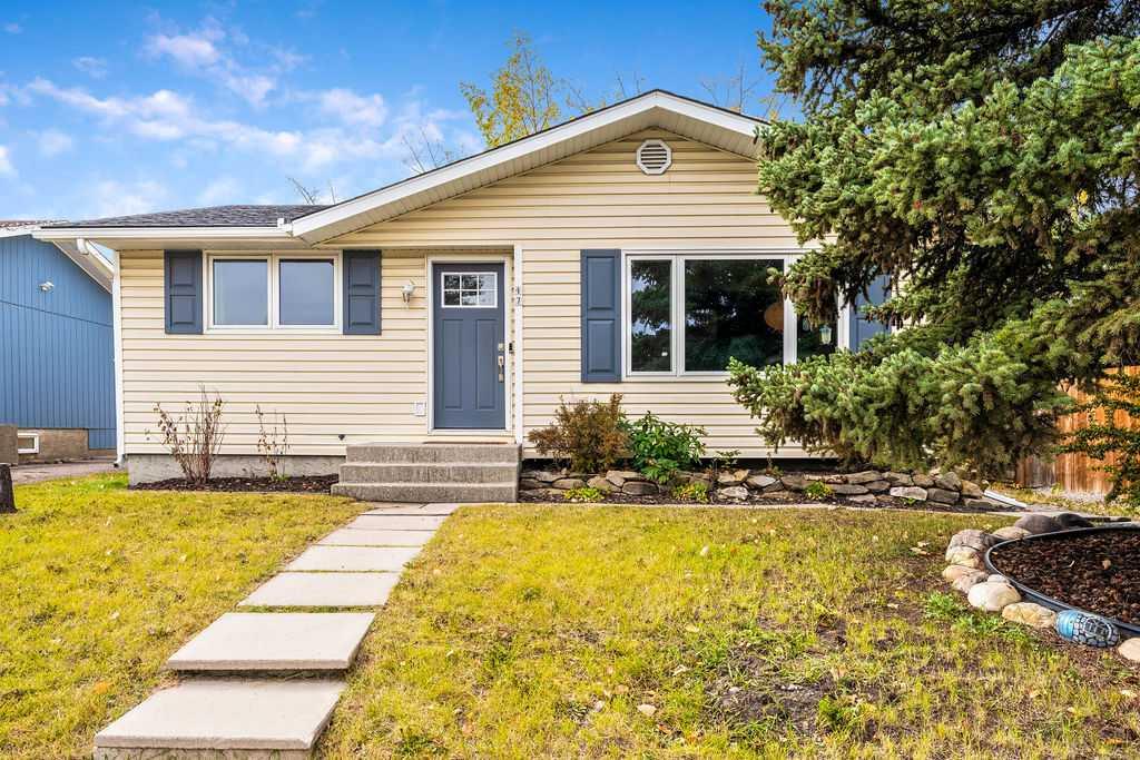 Picture of 47 Glendale Way , Cochrane Real Estate Listing