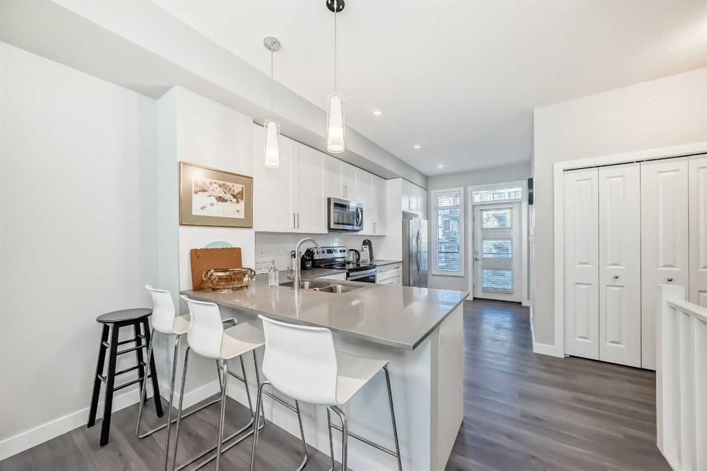Picture of 8, 138 Seton Passage SE, Calgary Real Estate Listing