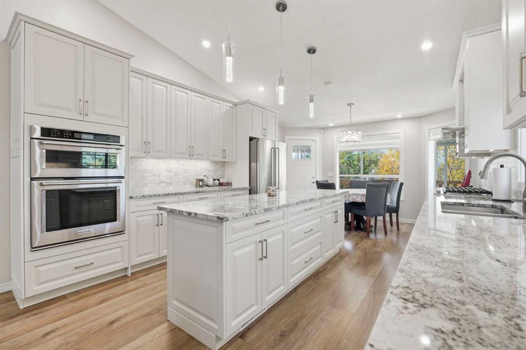 Picture of 31 Applegrove Crescent SE, Calgary Real Estate Listing
