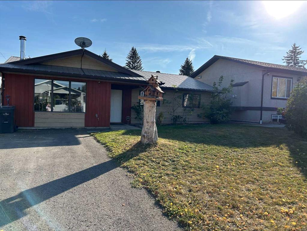 Picture of 5119 51 Ave  , Caroline Real Estate Listing