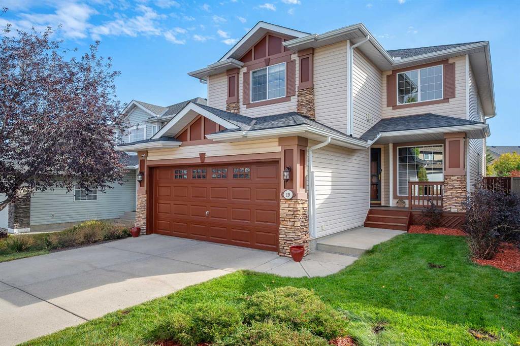 Picture of 19 Panorama Hills Crescent NW, Calgary Real Estate Listing
