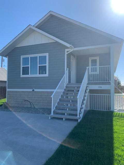 Picture of 1, 106 22 Street , Fort Macleod Real Estate Listing