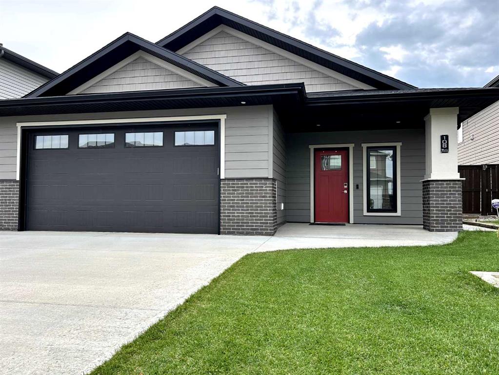 Picture of 108 Gateway Mews  S, Lethbridge Real Estate Listing