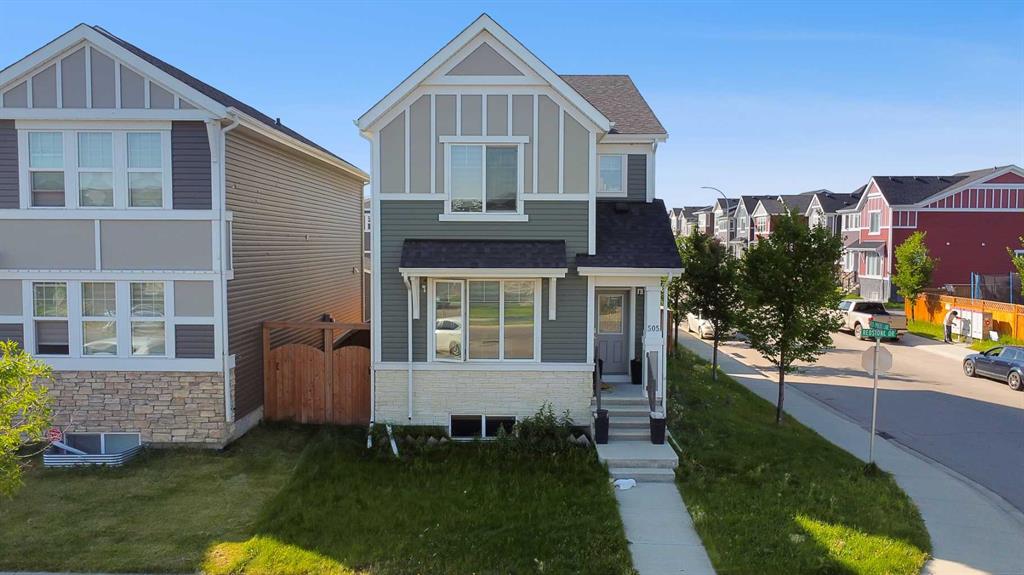 Picture of 505 Redstone Drive NE, Calgary Real Estate Listing