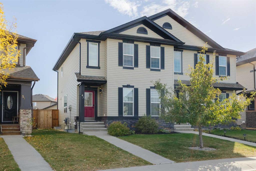 Picture of 47 Luxstone Point SW, Airdrie Real Estate Listing