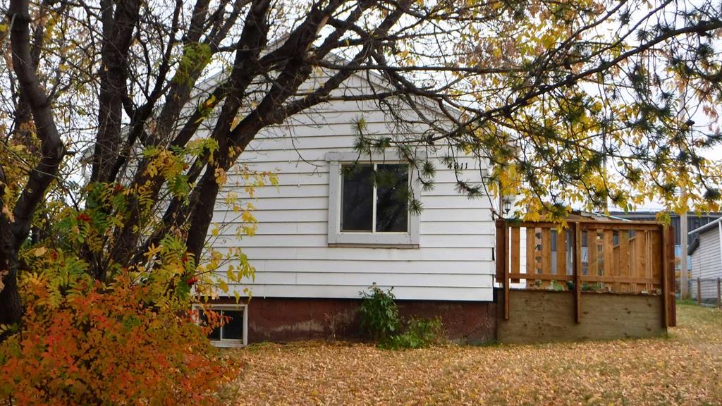 Picture of 4811 51 Street , Valleyview Real Estate Listing