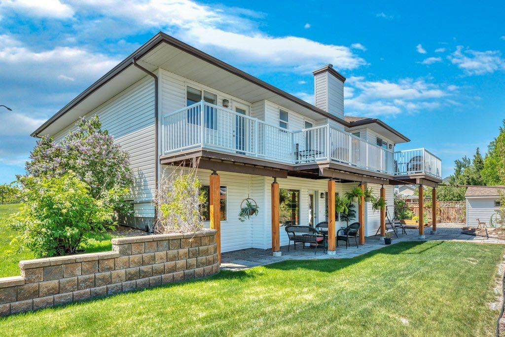 Picture of 15 Henderson Bay NE, Langdon Real Estate Listing