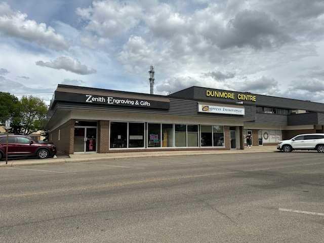 Picture of 101, 1601 Dunmore Road SE, Medicine Hat Real Estate Listing