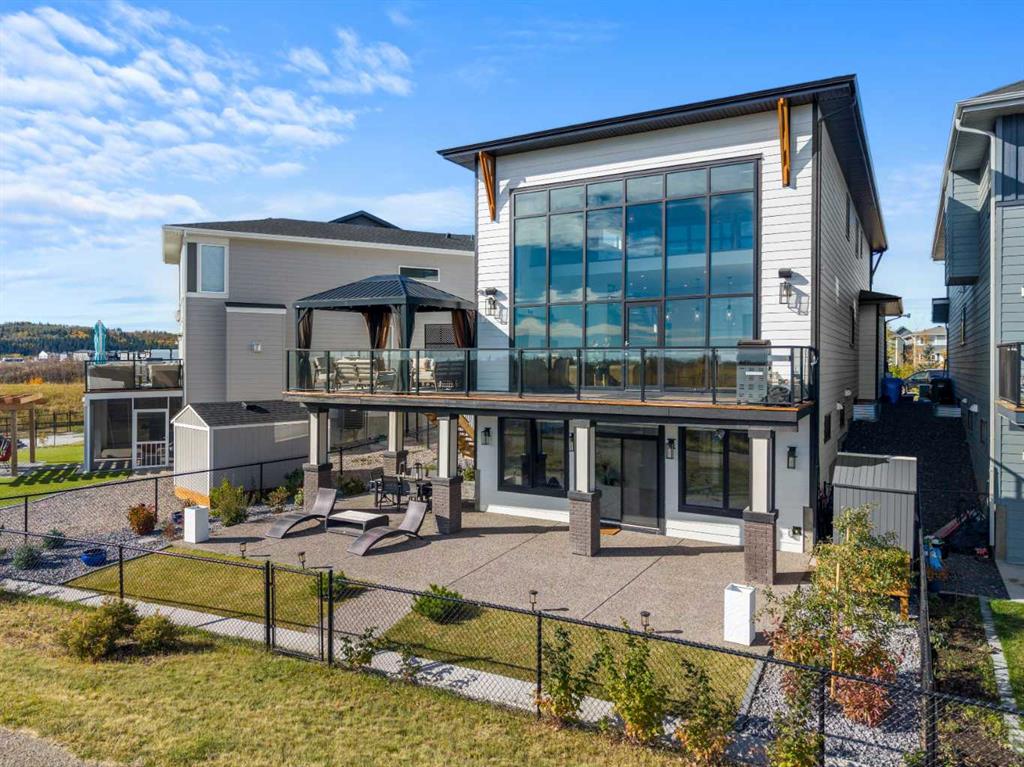 Picture of 71 Creekstone Way SW, Calgary Real Estate Listing
