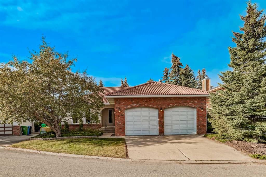 Picture of 119 Hawkview Manor Place NW, Calgary Real Estate Listing