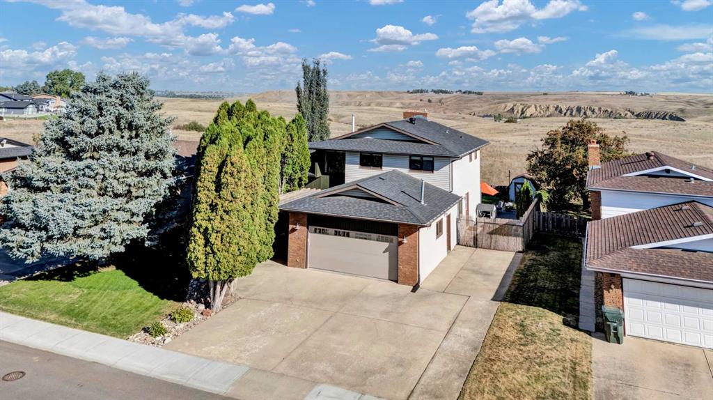 Picture of 84 East Glen Drive SE, Medicine Hat Real Estate Listing