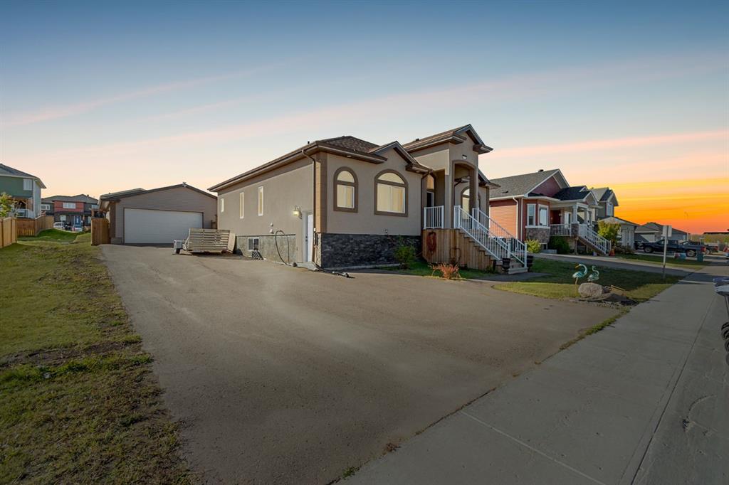 Picture of 177 Beaverglen Close , Fort McMurray Real Estate Listing