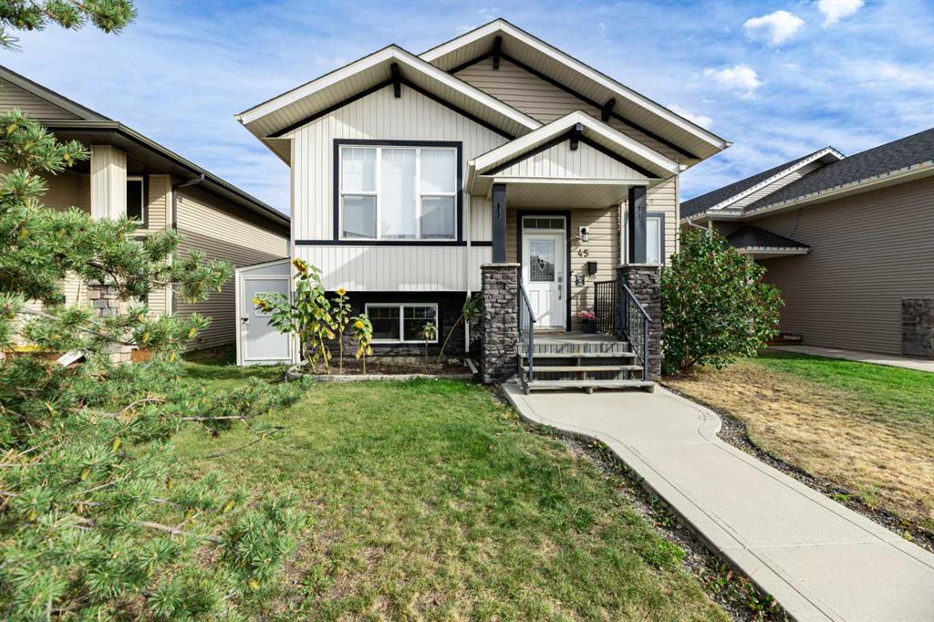 Picture of 45 Coachman Way , Blackfalds Real Estate Listing