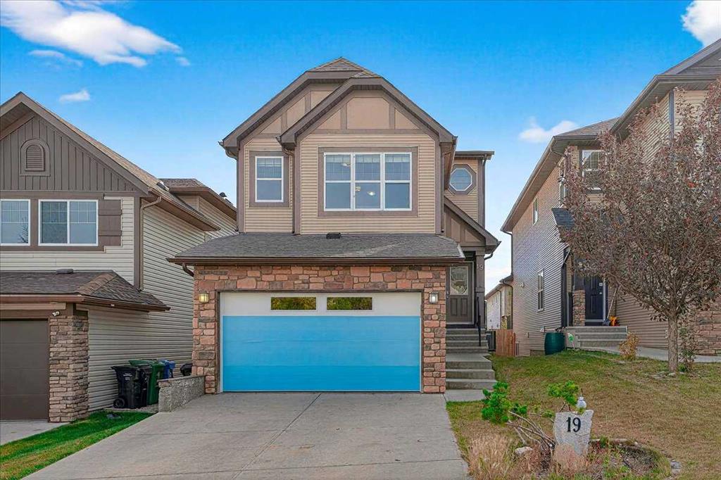 Picture of 19 Sage Valley Close NW, Calgary Real Estate Listing