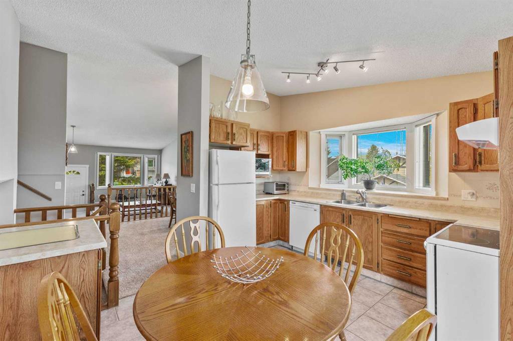 Picture of 111 Edgebyne Crescent NW, Calgary Real Estate Listing