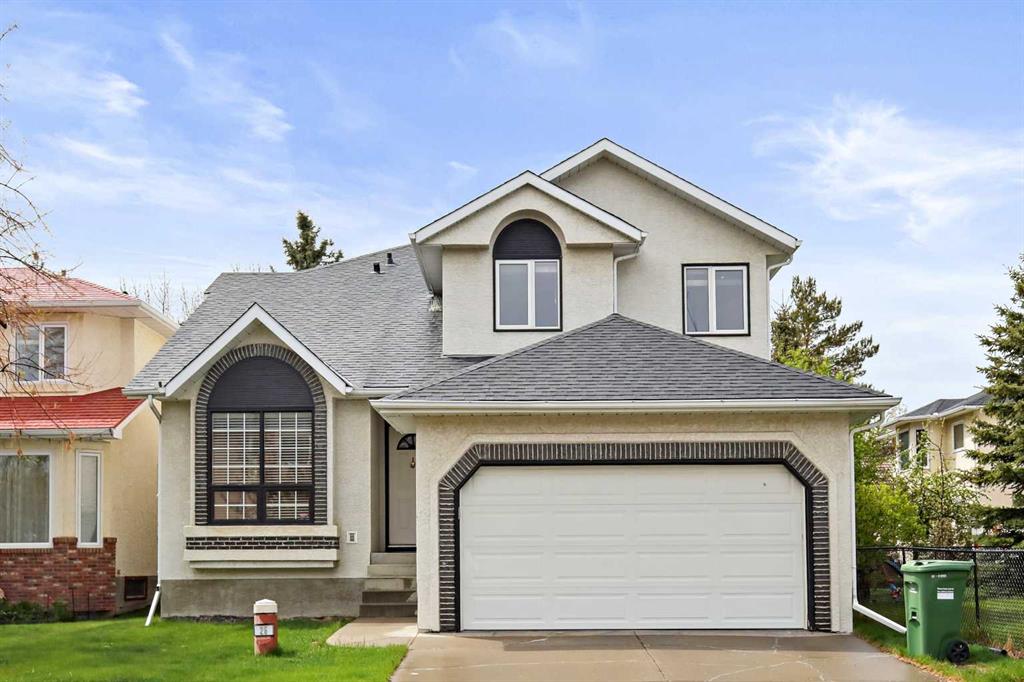 Picture of 26 Hamptons Grove NW, Calgary Real Estate Listing