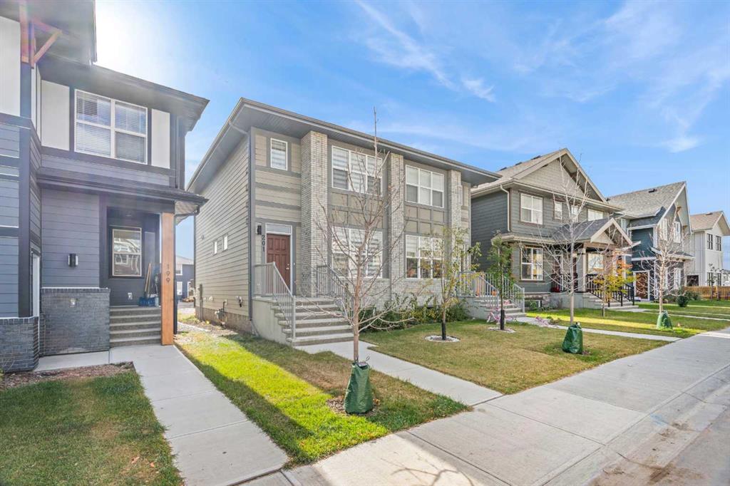 Picture of 201 Magnolia Terrace SE, Calgary Real Estate Listing