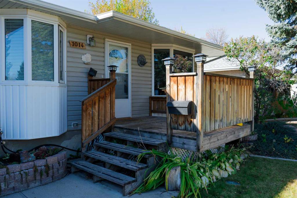 Picture of 1014 19 Street N, Lethbridge Real Estate Listing
