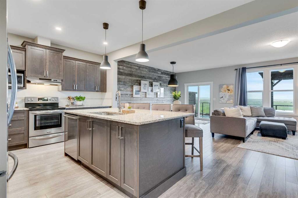 Picture of 141 Williamstown Park NW, Airdrie Real Estate Listing