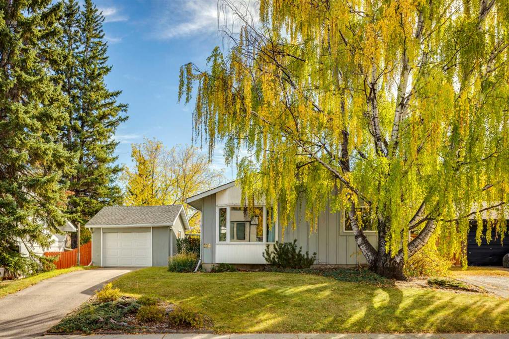 Picture of 114 Hallbrook Drive SW, Calgary Real Estate Listing