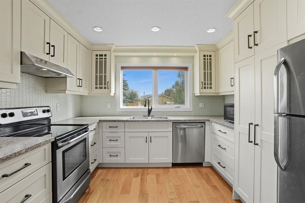 Picture of 108 Falchurch Crescent NE, Calgary Real Estate Listing