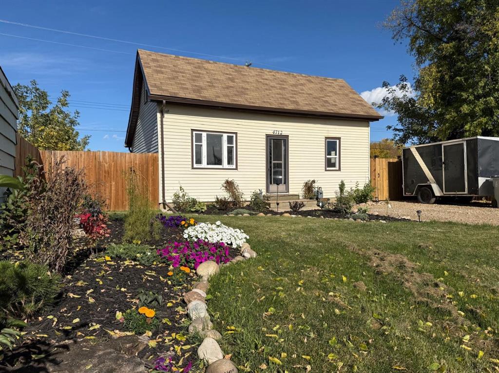 Picture of 4712 52nd Avenue  , High Prairie Real Estate Listing