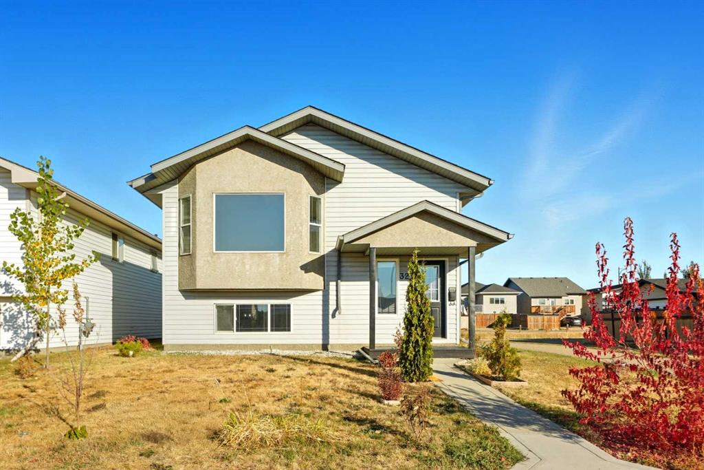 Picture of 32 Hunter Road , Sylvan Lake Real Estate Listing