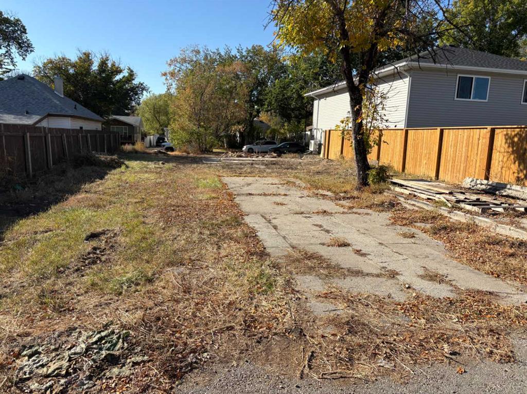 Picture of 341 20 Street N, Lethbridge Real Estate Listing