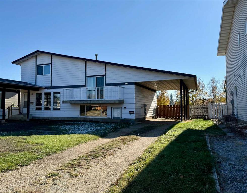 Picture of B, 5915 45 Avenue , Lacombe Real Estate Listing