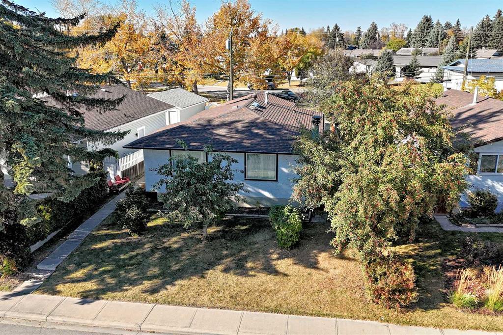 Picture of 3252 Dover Ridge Drive SE, Calgary Real Estate Listing