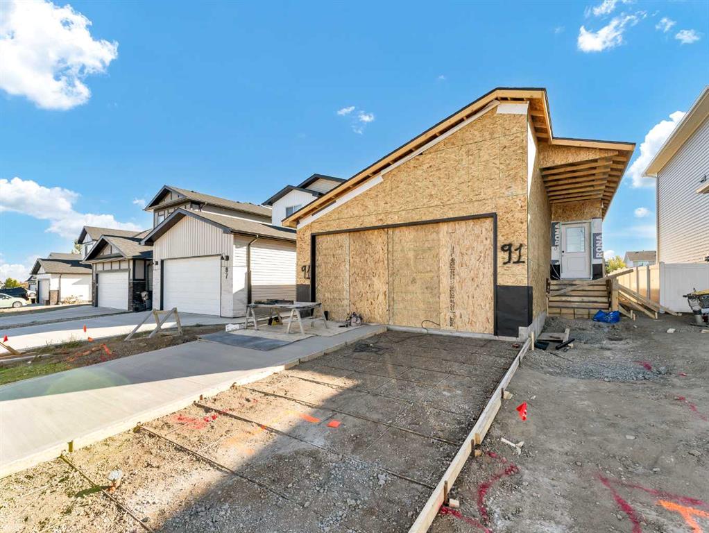 Picture of 91 Sierra Road SW, Medicine Hat Real Estate Listing
