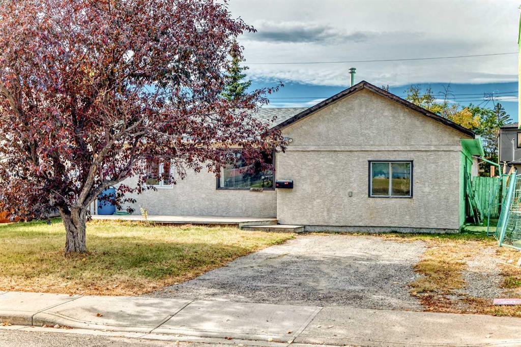 Picture of 4647 79 Street NW, Calgary Real Estate Listing